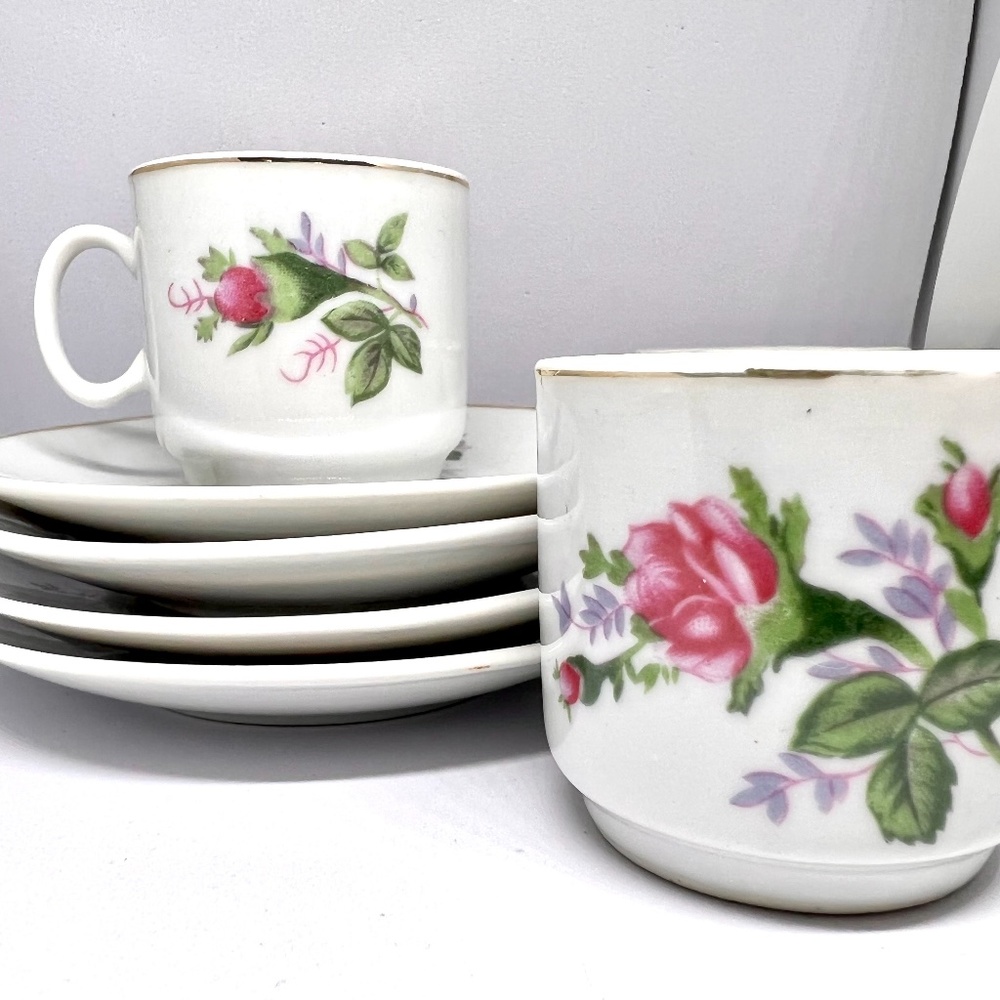 Vintage Demitasse Set of 4 Tea Cups w/ Saucers Rose Floral Pattern Made in China - Picture 4 of 9